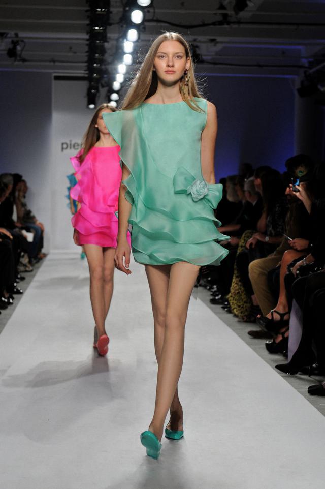 2010. Création Haute Couture Pierre Cardin 
Défilé à New-York 2010/2011 - 2010