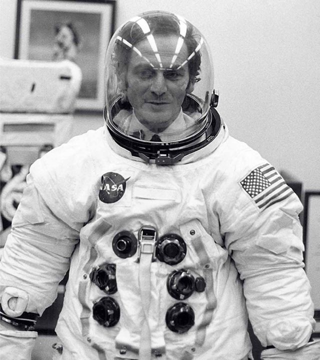 Pierre Cardin: 1971 - He is fascinated by the formidable adventure of space conquest. While at NASA, he tried Buzz Aldrin’s suit and became the first man in the world to wear it.