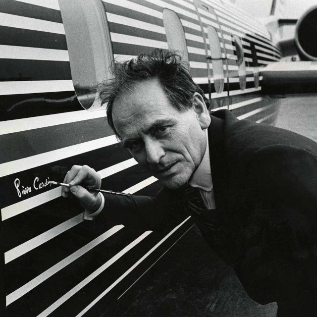 Pierre Cardin: 1979 - In the United States, the designer signs for Atlantic Aviation, for which he created the interior design and exterior decoration of the Westwind 1124 jet.